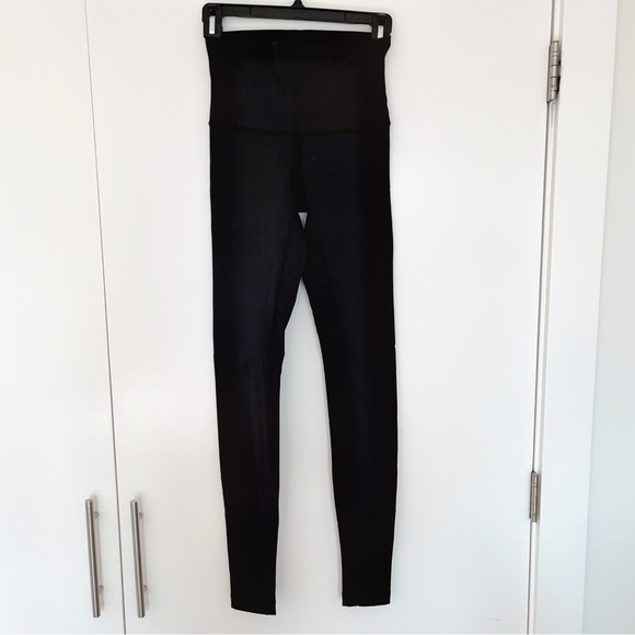 LIKE NEW LULULEMON High Rise Pant Legging Black Size 4 - Picture 3 of 5